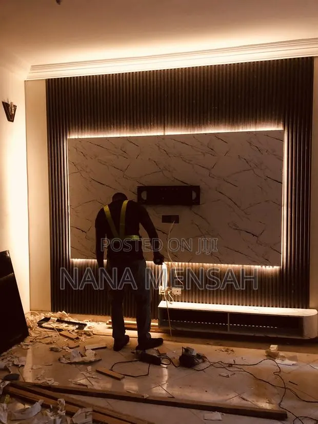 Tv and Wall Panels · Photo 1