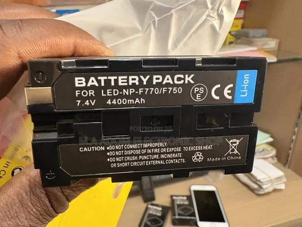 Camera Led Spot Light Battery Np-F750 Np-F770- · Photo 1