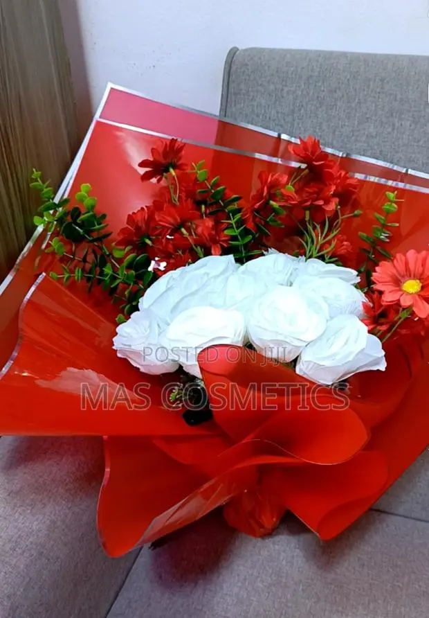Artificial Bouquet Flowers · Photo 1