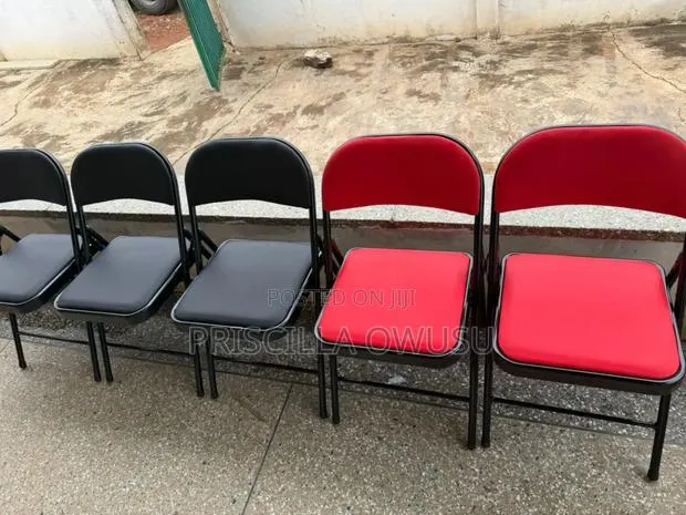 Foldable Chair · Photo 1