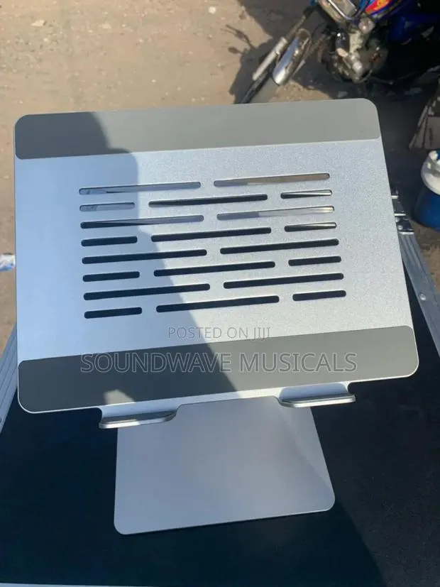 Laptop Stand · Photo 1