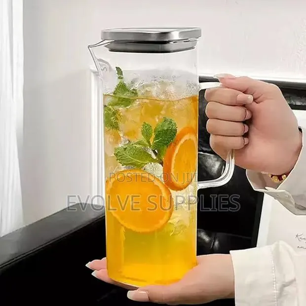 1.3l Glass Pitcher · Photo 1