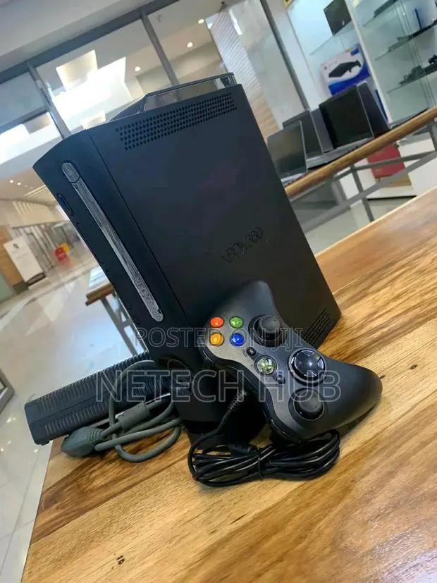 Xbox 360 With Games · Photo 1