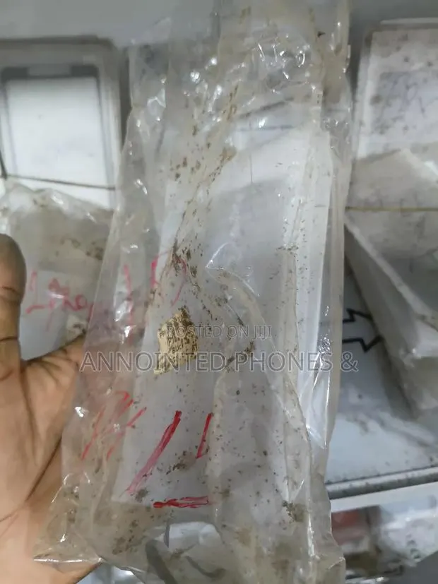 iPhone 15 Glass · Photo 1