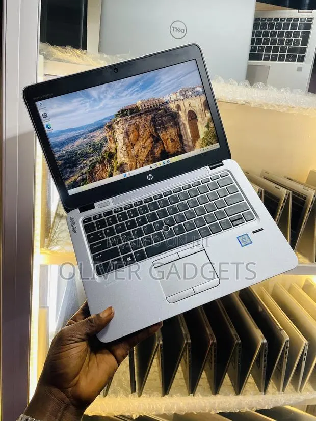 Laptop HP EliteBook 820 G3 8GB Intel Core i7 SSD 512GB · Photo 1