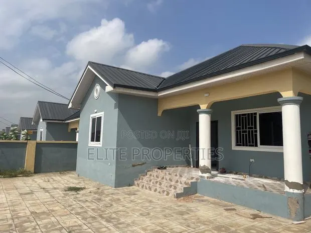 3bdrm House in Community 25 Adom for sale · Photo 1