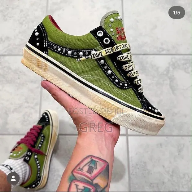 Vans X Satoshi Nakamoto (Green) · Photo 1