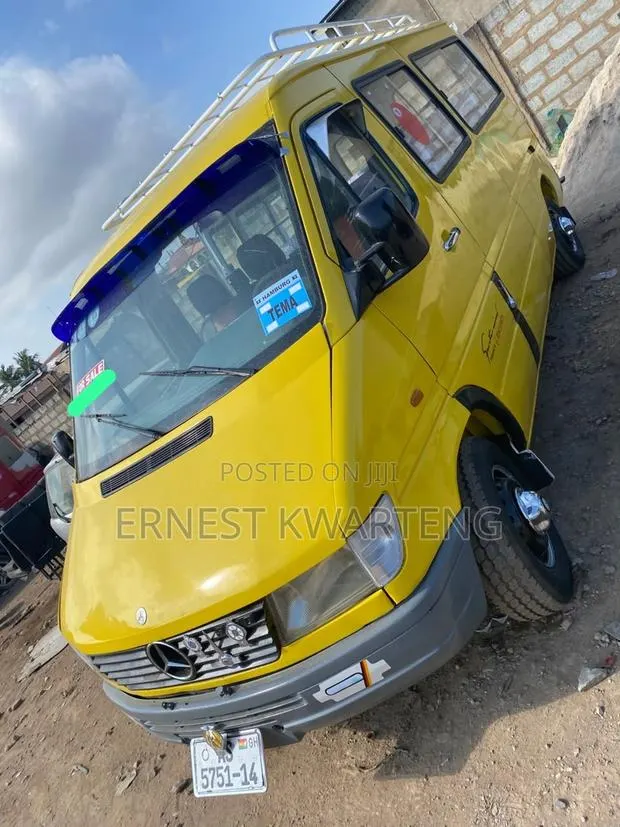 Mercedes-Benz Sprinter 2003 Yellow · Photo 1