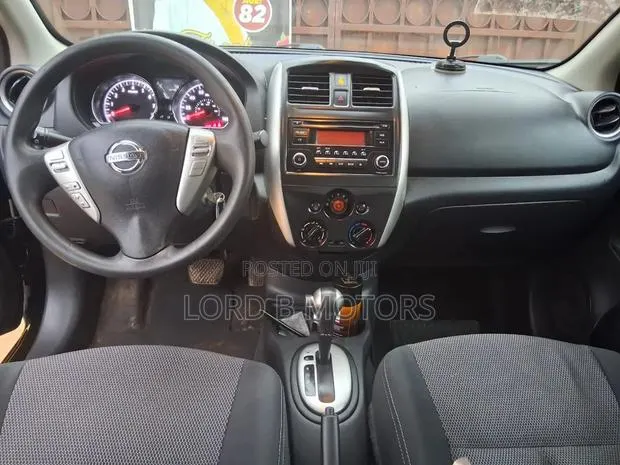 Nissan Versa 2017 Black · Photo 1
