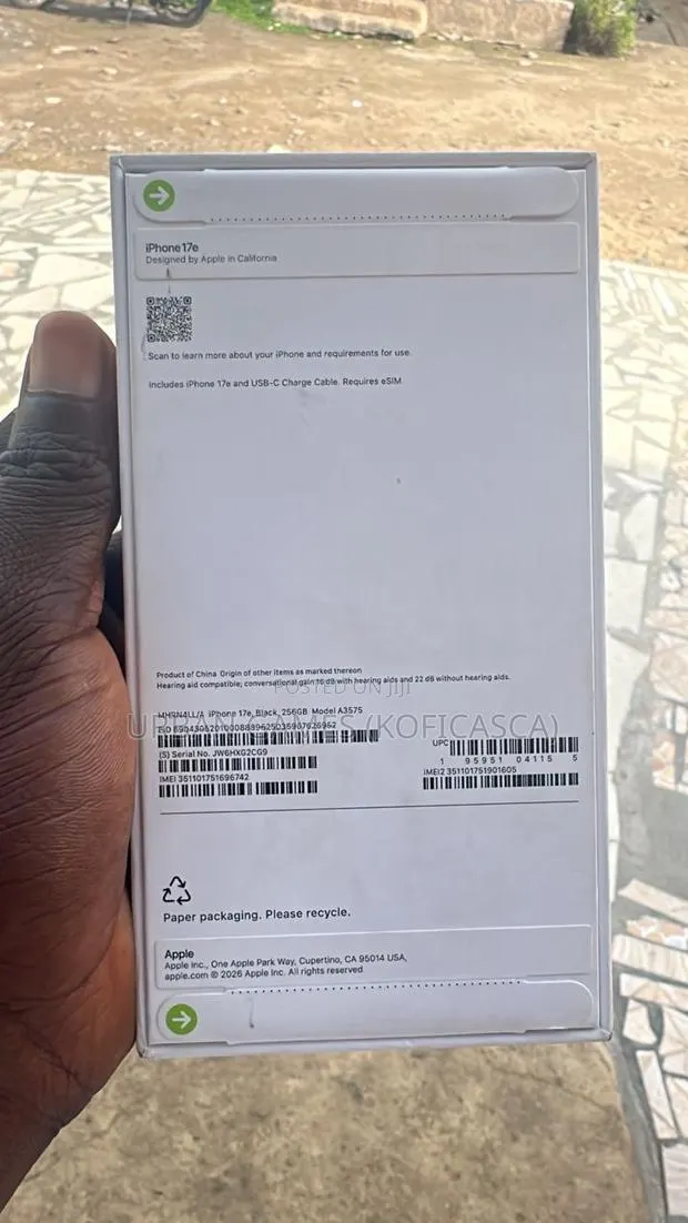 New Apple iPhone 17e 256 GB Black · Photo 1