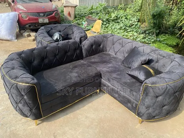 Fuddyson Sofa · Photo 1