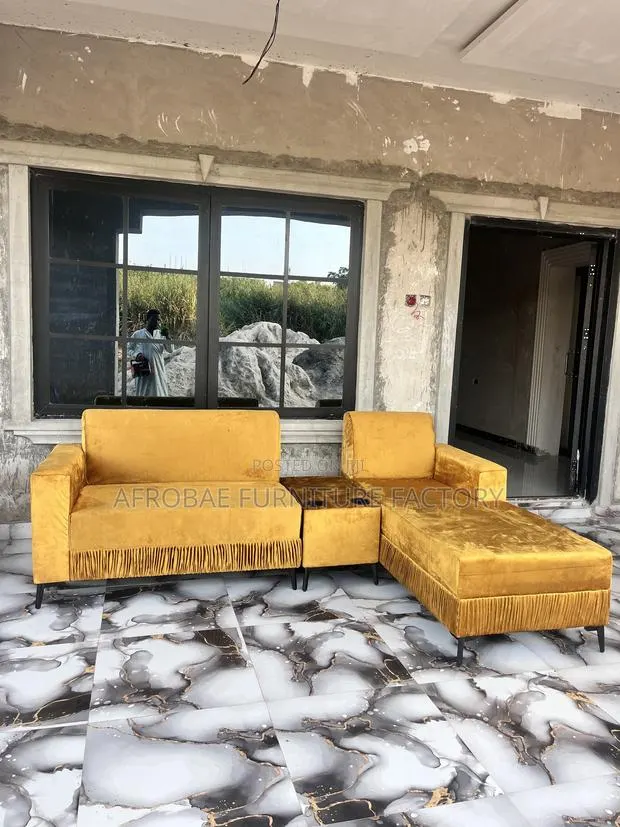Royal Ascent Sectional Sofa for Luxury Loving Rooms · Photo 1