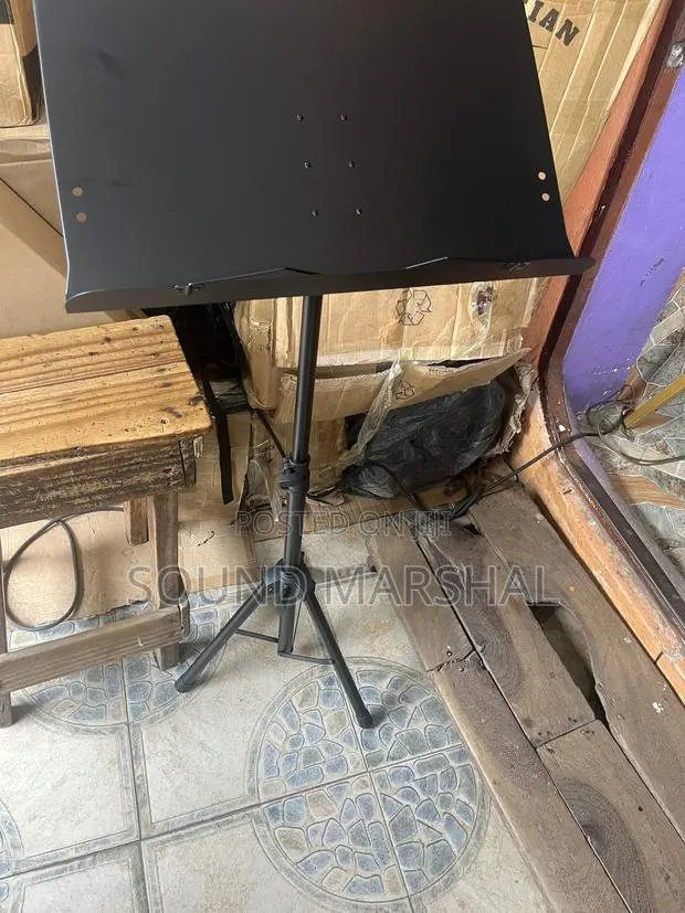 Music Stand · Photo 1