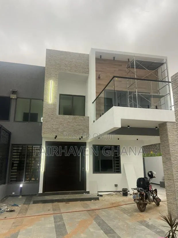 4bdrm Townhouse / Terrace in Fairhaven Properties, Tseaddo for rent · Photo 1