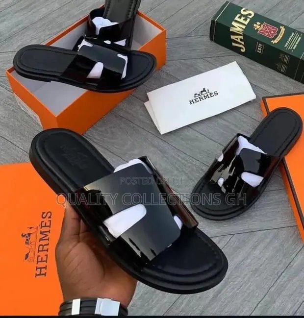 Black Patent Leather Hermes Slippers · Photo 1
