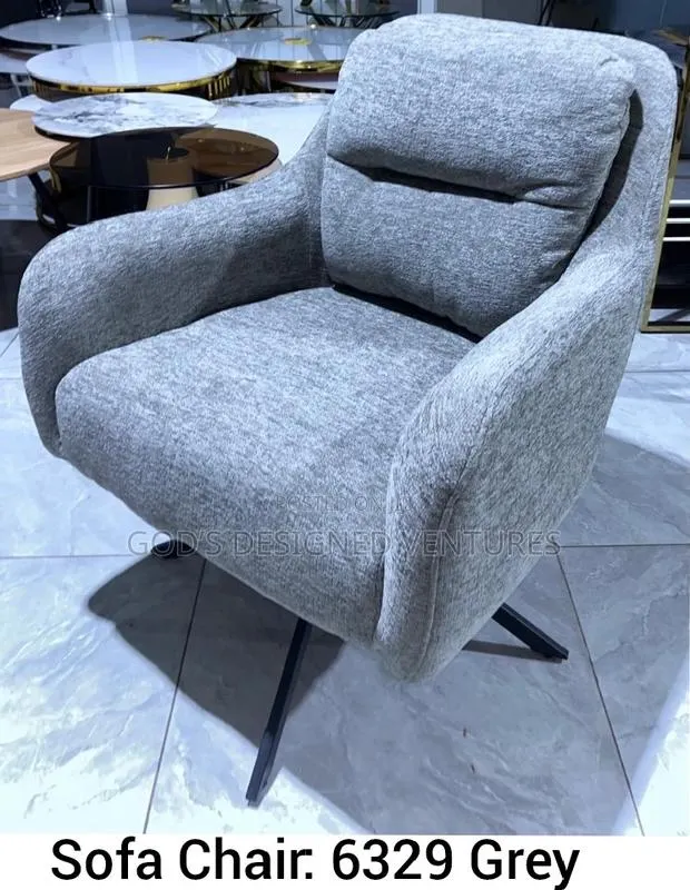 An Eye Catching Sofa Chair · Photo 1