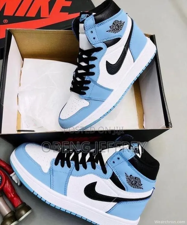Original Nike Jordan 1 High University Blue · Photo 1