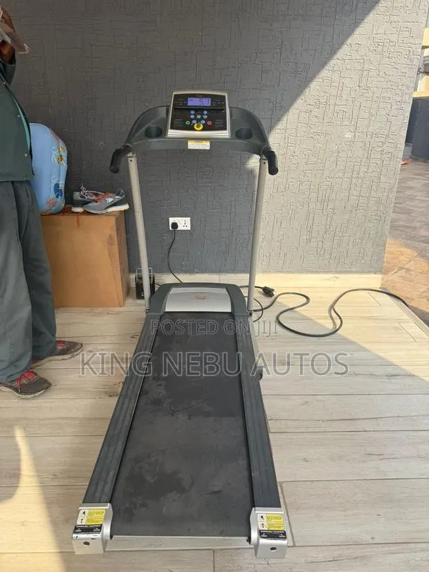 Treadmill for Gym · Photo 1