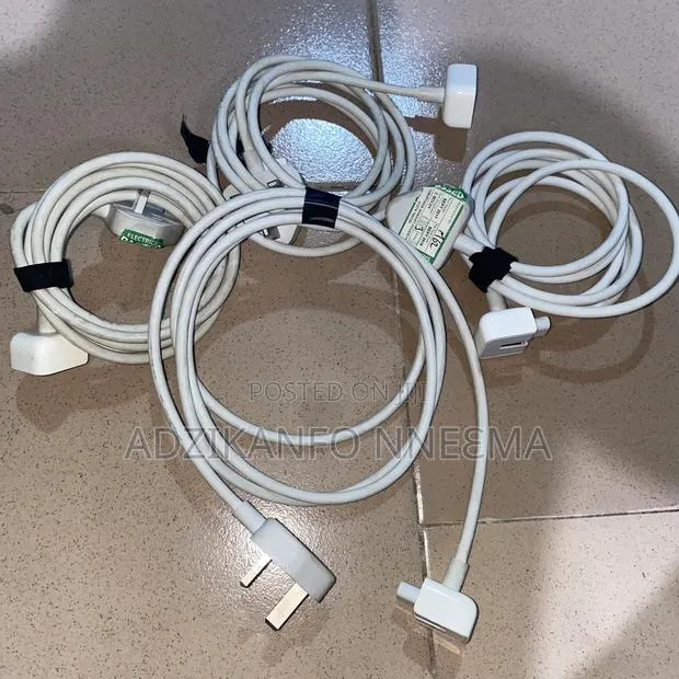 Apple Power Adapter Extension Cable (Mk122b/A) · Photo 1