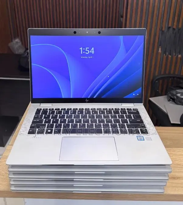 New Laptop HP EliteBook 1040 G4 16GB Intel Core i7 SSD 512GB · Photo 1