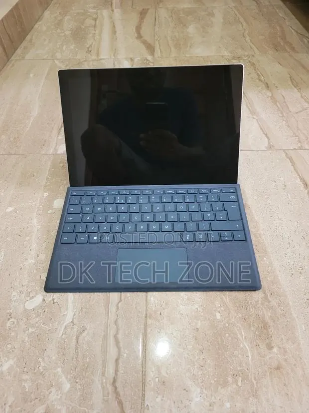 Laptop Microsoft Surface Pro (2017) 8GB Intel Core i5 SSD 256GB · Photo 1