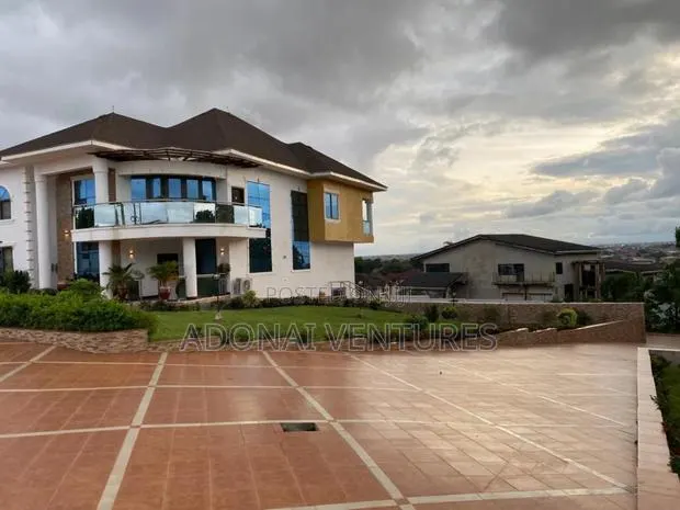 Furnished 7bdrm House in Ahodwo Parakou, Kumasi Metropolitan for sale · Photo 1