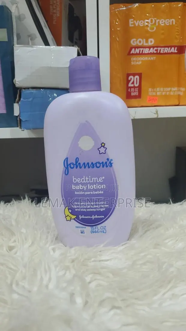 Johnson's Bedtime Baby Lotion (444ml) From USA · Photo 2
