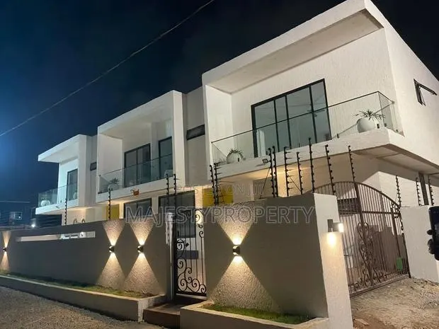 2bdrm Townhouse / Terrace in Lashibi for rent · Photo 1
