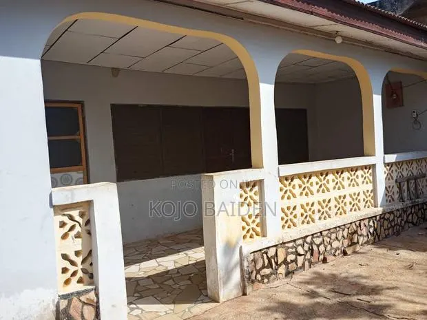 3bdrm Apartment in Last Stop for rent · Photo 1