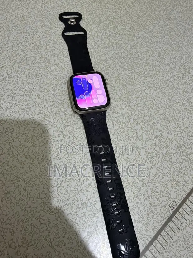 Apple Watch SE 2nd Gen 44mm GPS/Cellular · Photo 1