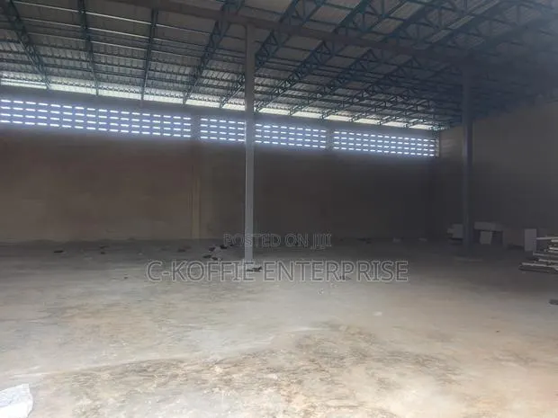 2,300 SQM Warehouse at Airport for Rent · Photo 1