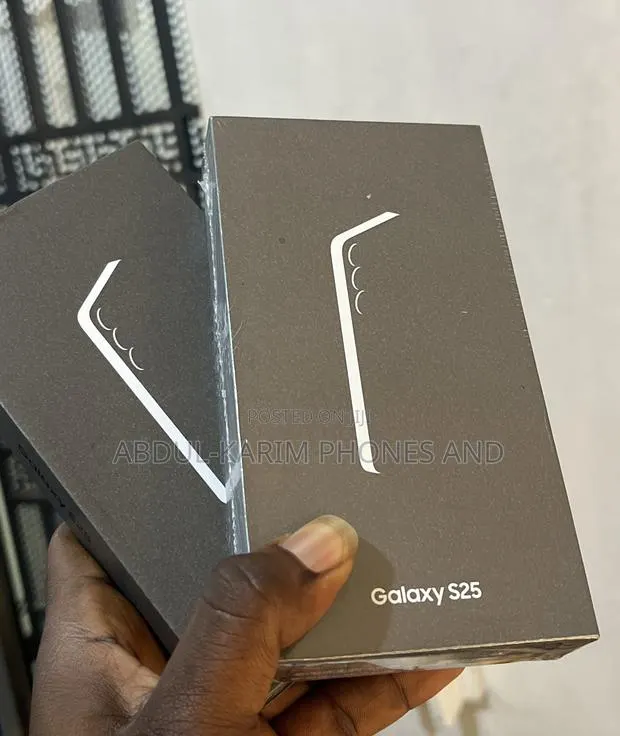 New Samsung Galaxy S25 256 GB · Photo 1