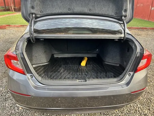 Honda Accord 2019 Gray · Photo 1