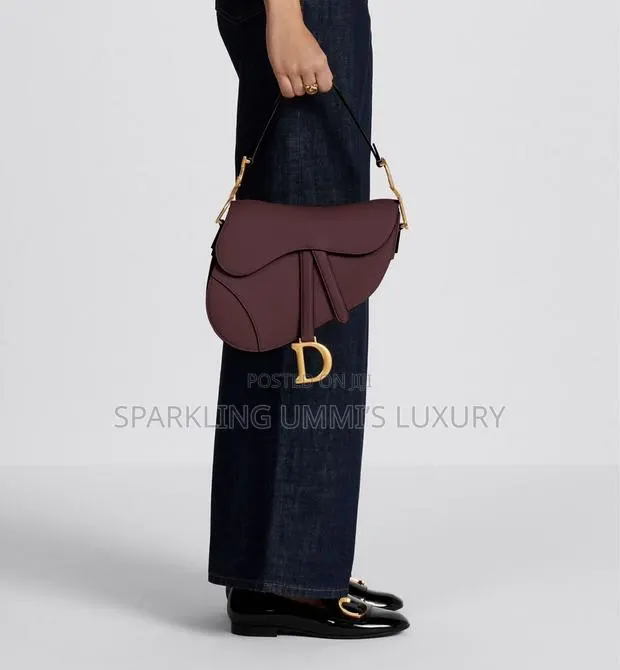 Luxurious Christian Dior Saddle Bag · Photo 1