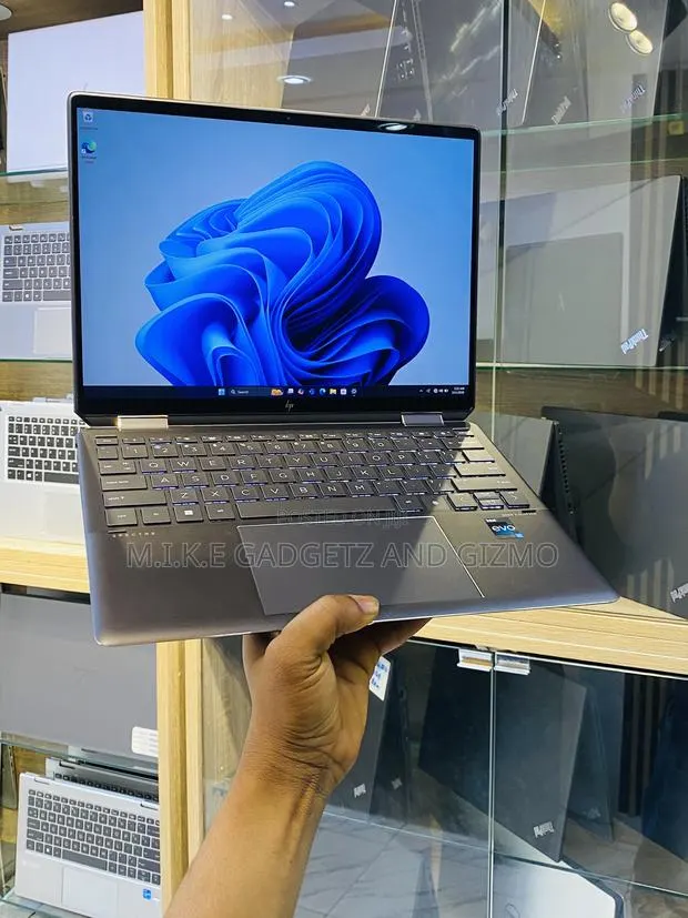 Laptop HP Spectre X360 13 16GB Intel Core i7 SSD 512GB · Photo 1