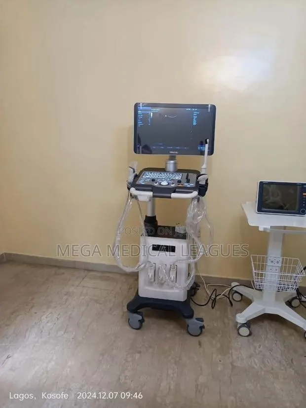 Mindray DC30 Full HD Ultrasound · Photo 1