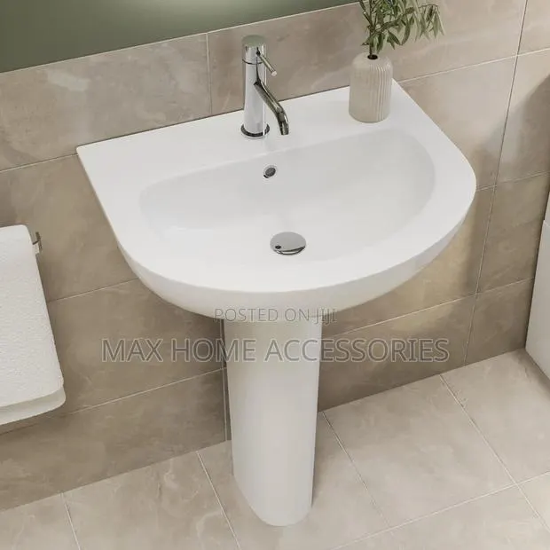 Round Basin · Photo 1