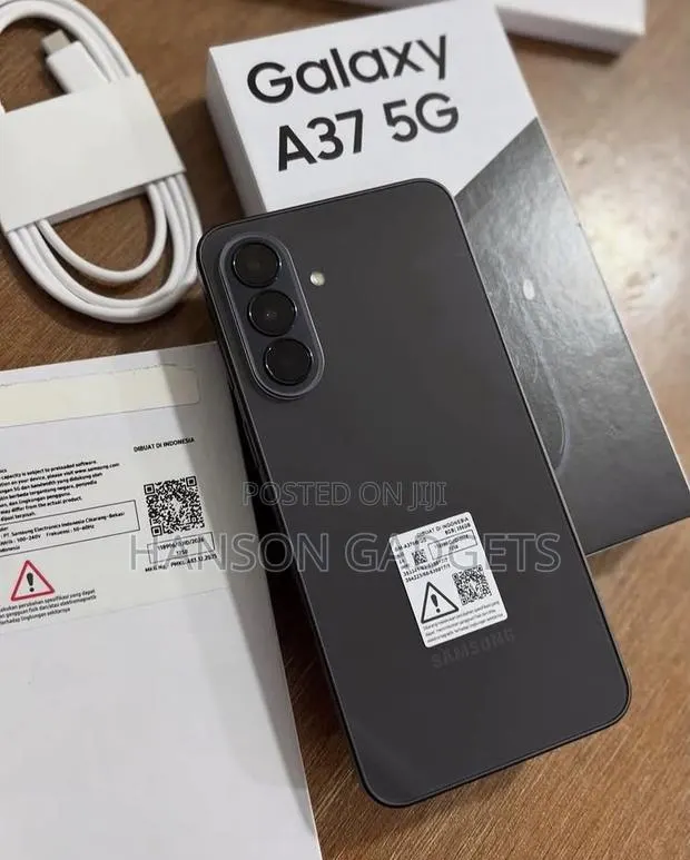 New Samsung Galaxy A37 256 GB Black · Photo 1