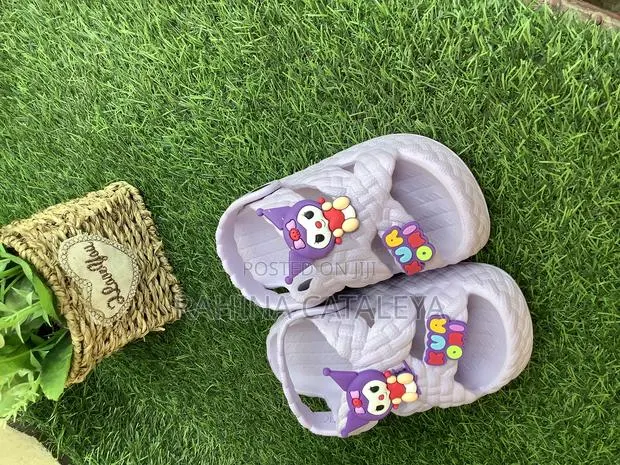 Kids Beautiful Sandals 4 · Photo 2