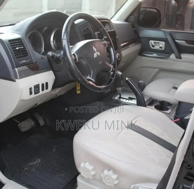 Mitsubishi Pajero 2013 Black · Photo 6