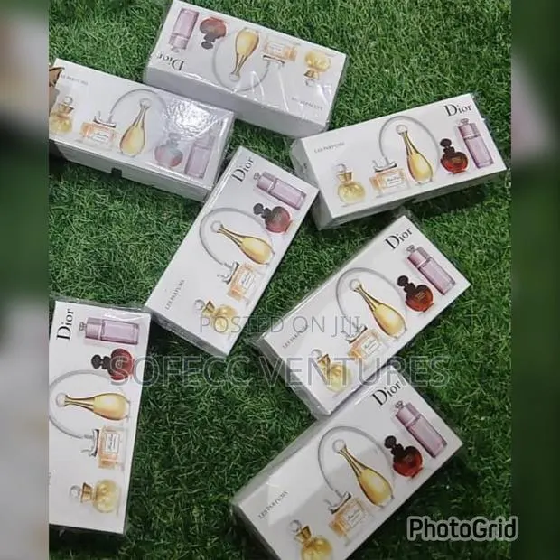 Dior Perfume Gift Set · Photo 1