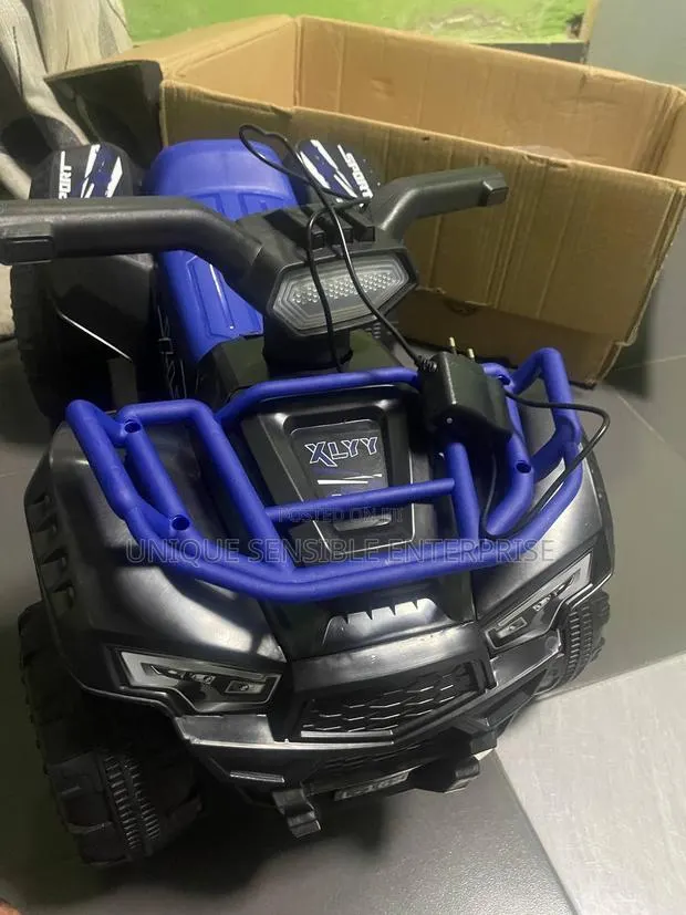 4 Wheel Kids Battery Powered Electric Car · Photo 1