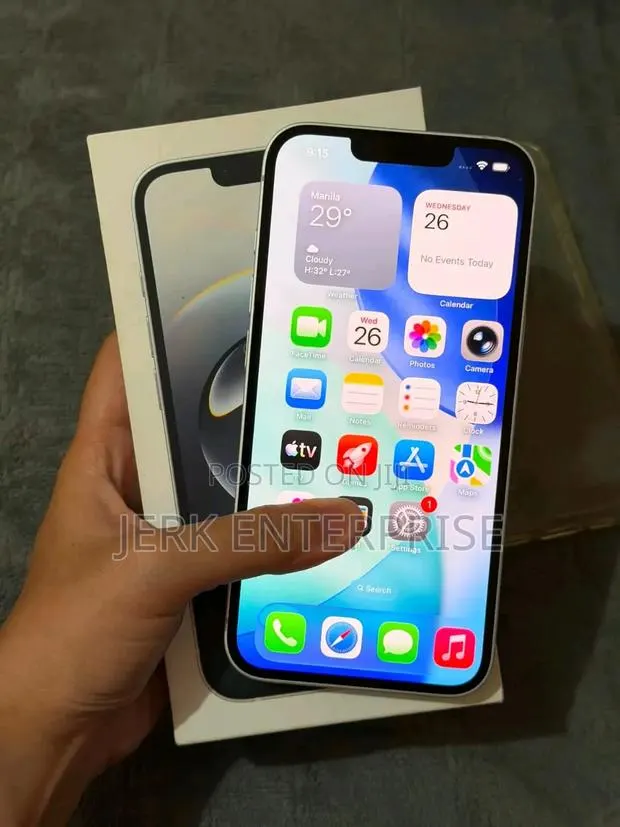 Apple iPhone 16e 512 GB White · Photo 1