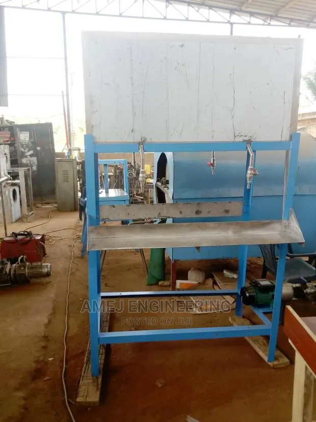 Manual Liquid Filling Tank · Photo 1