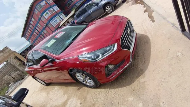 Hyundai Sonata SE 2018 Red · Photo 1