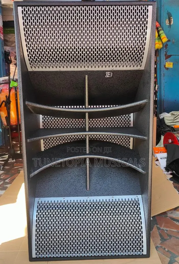 Martin Audio Ama-218s 18” Double Speaker(Double Bass/ Sub). · Photo 1