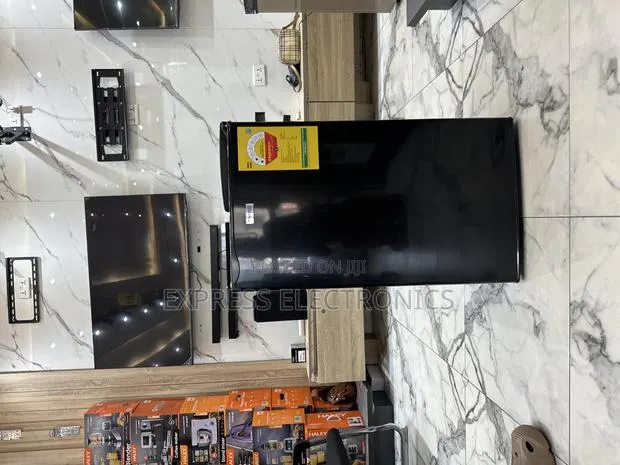 High Efficiency Compressor Single Door Table Top Fridge Nasco 92l · Photo 1