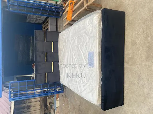 Show Baby Bed Frame · Photo 1