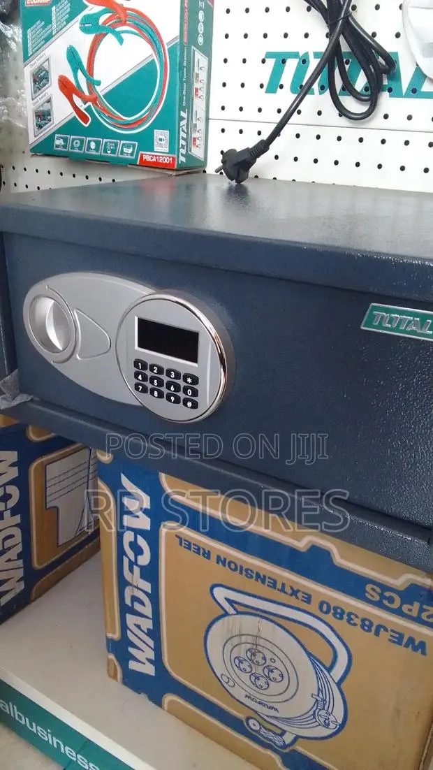 Electronic Safe 27l · Photo 1