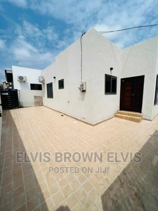 Executive 2 and 3 Bedroom Houses 4 Sale in Gated Community · Photo 1